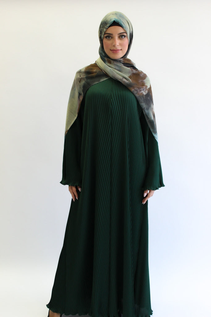 Dark Green Closed Abaya – Plain Pleated Design