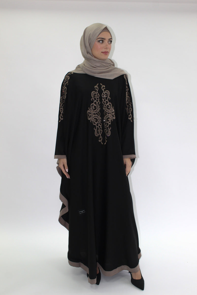 Black Luxury Batwing Abaya | Embroidery with Mink Border – Arabesque
