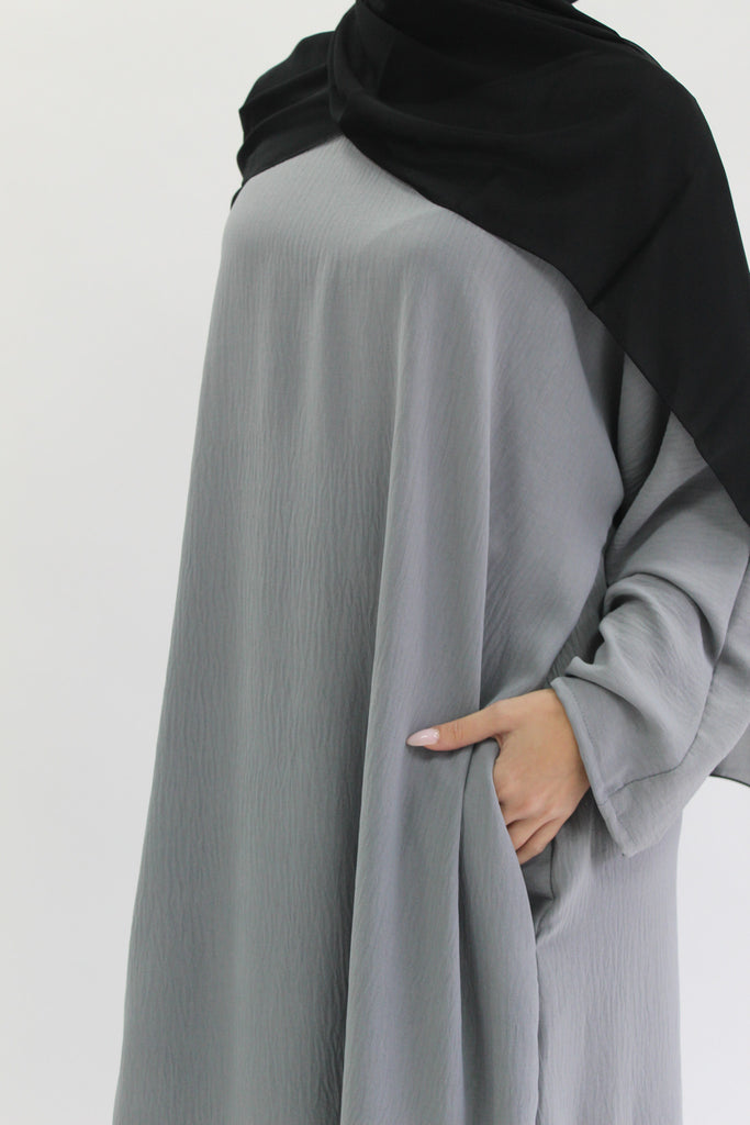 Grey Closed Abaya – Crushed Polyester with Pocket