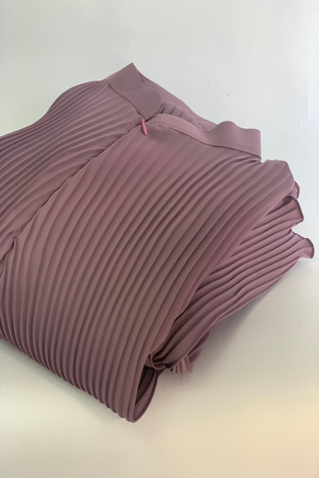 Mauve Plain Pleated Closed Abaya