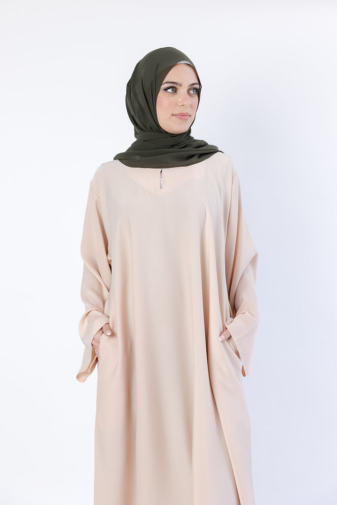 Cream Closed Abaya – Ripple Satin Fabric with Pocket