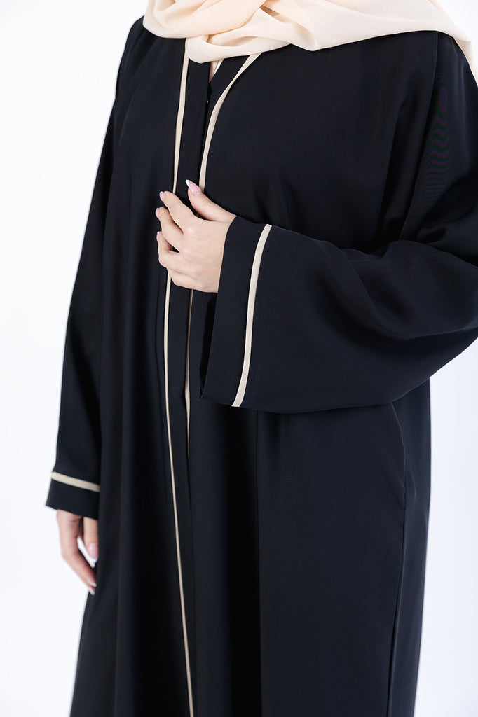 Premium Black Closed Abaya – Cream Line Border Design with Pocket and Matching Scarf