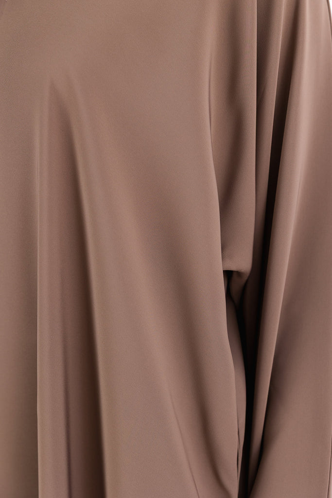 Brown Closed Abaya – Premium Plain Design with Pocket and Wide Sleeves