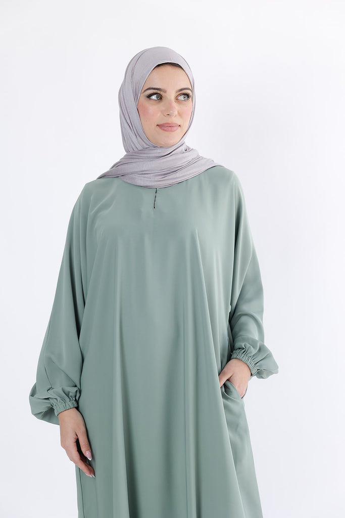 Green Closed Abaya – Premium Plain Nidha with Pocket and Elastic Sleeves