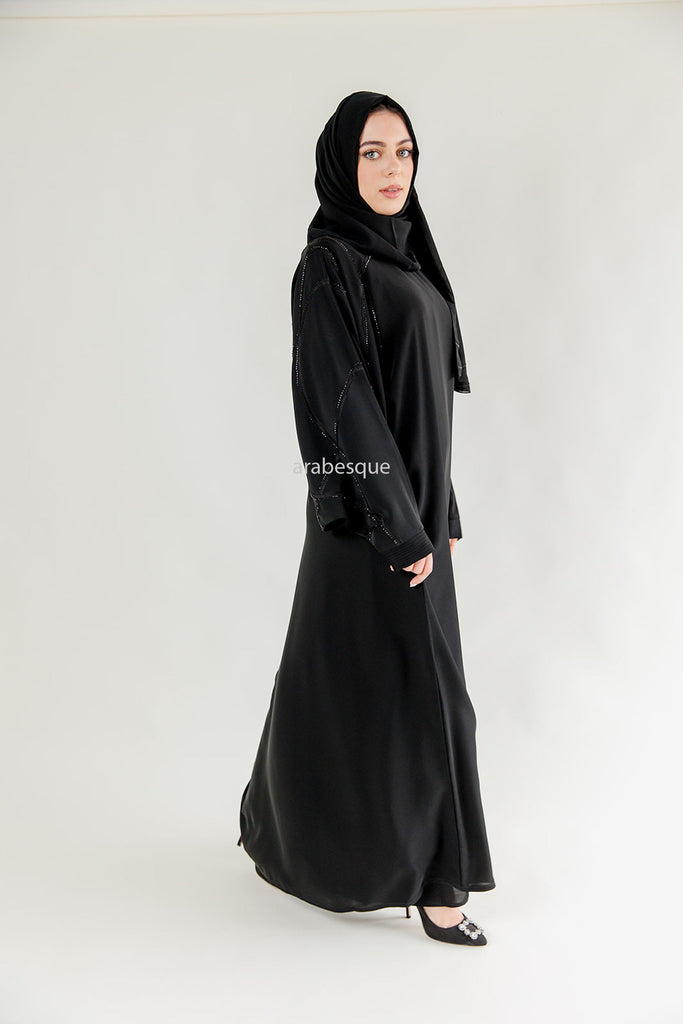Black Farasha Abaya – Open Design with Black Embroidered & Diamanté Detailing