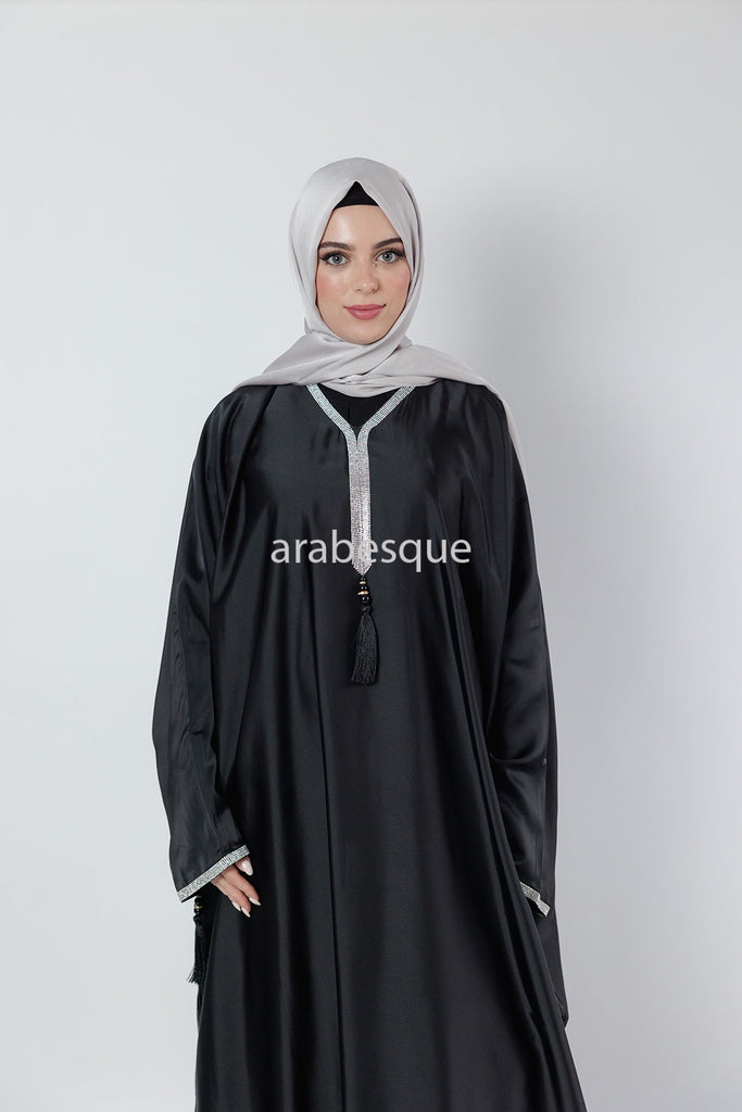 Black Closed Abaya – Luxurious Batwing Design with Diamante Detailing