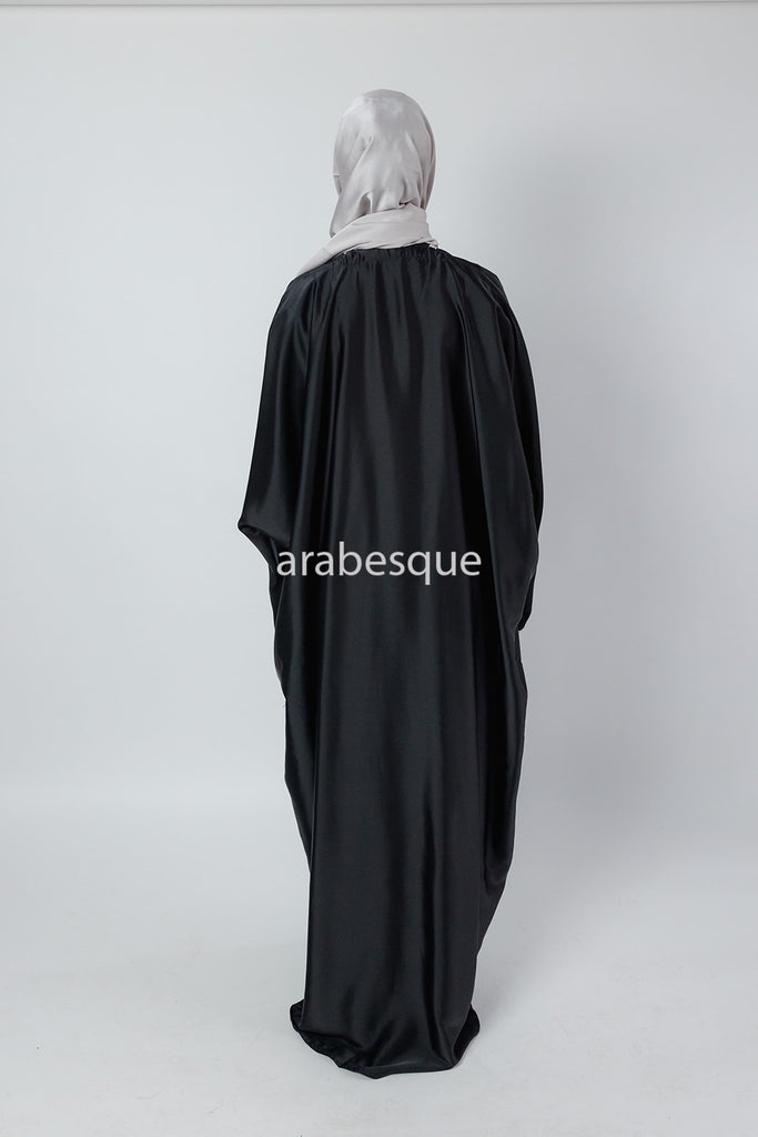 Black Closed Abaya – Luxurious Batwing Design with Diamante Detailing