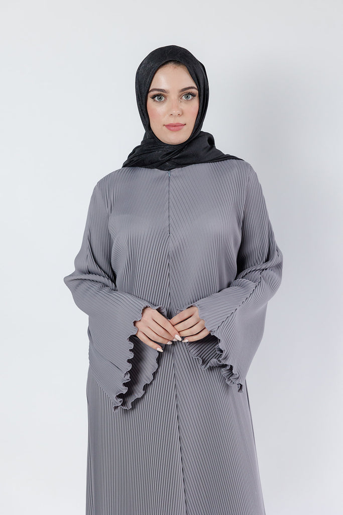 Grey Closed Abaya – Plain Pleated Design