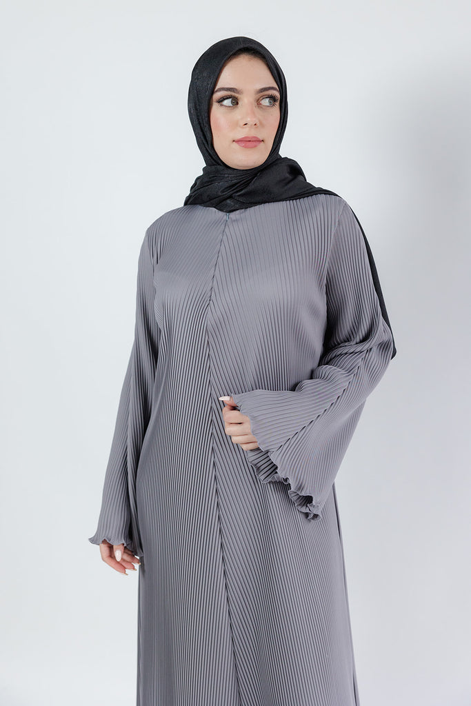 Grey Closed Abaya – Plain Pleated Design