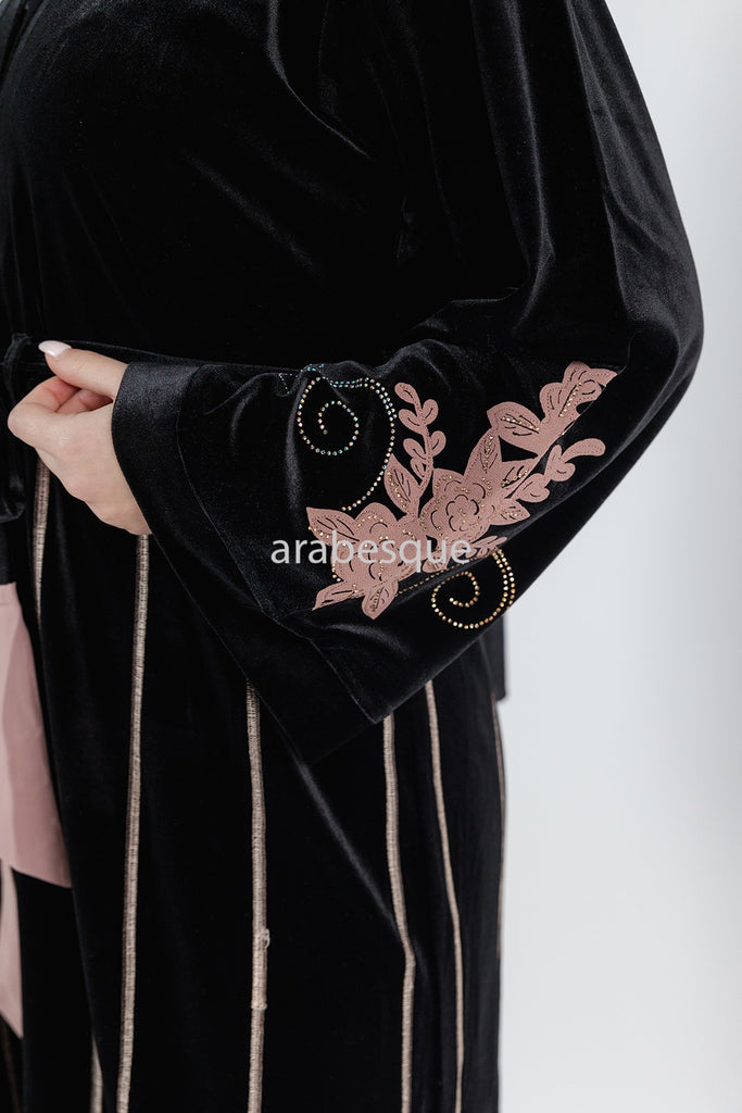 Black Velvet Open Abaya – Luxurious Floral Embroidered Design with Belt
