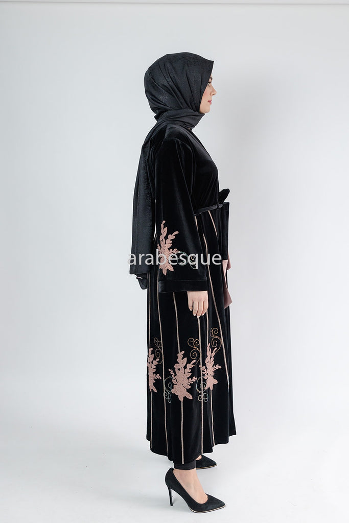 Black Velvet Open Abaya – Luxurious Floral Embroidered Design with Belt