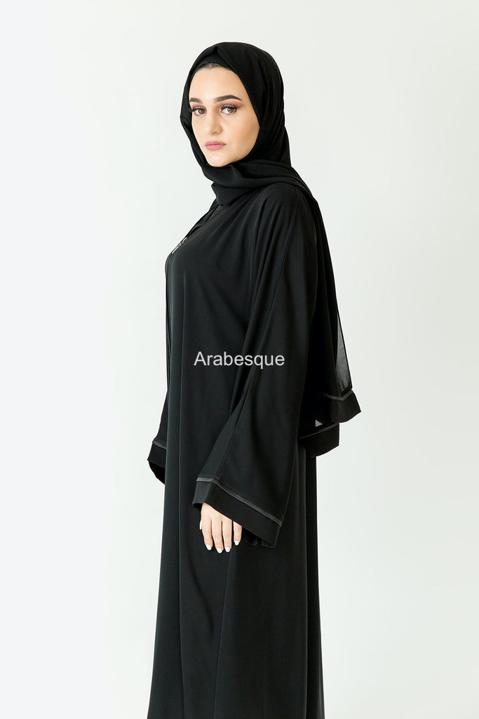 Premium Black Zip Abaya – Grey Line Border Design with Pocket and Matching Scarf