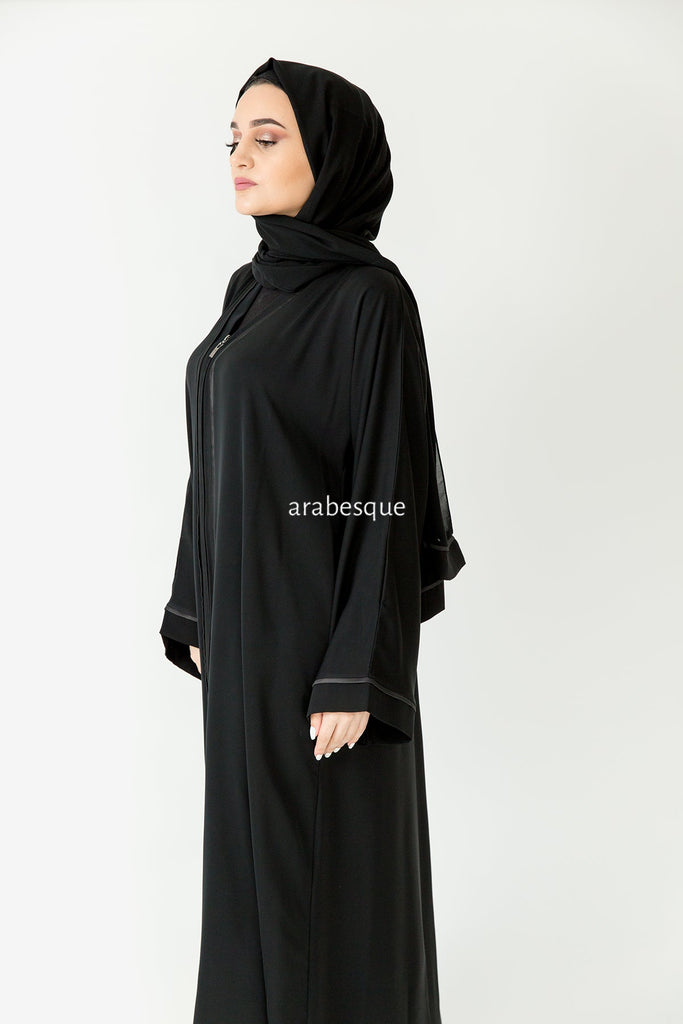 Premium Black Zip Abaya – Line Border Design with Pocket and Matching Scarf