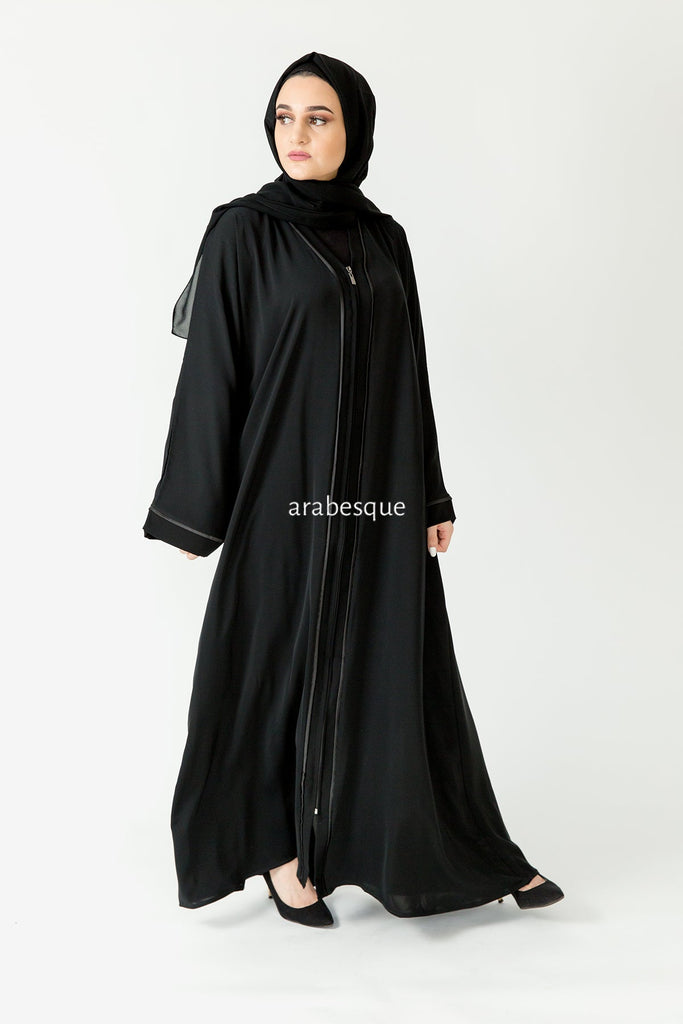 Premium Black Zip Abaya – Line Border Design with Pocket and Matching Scarf