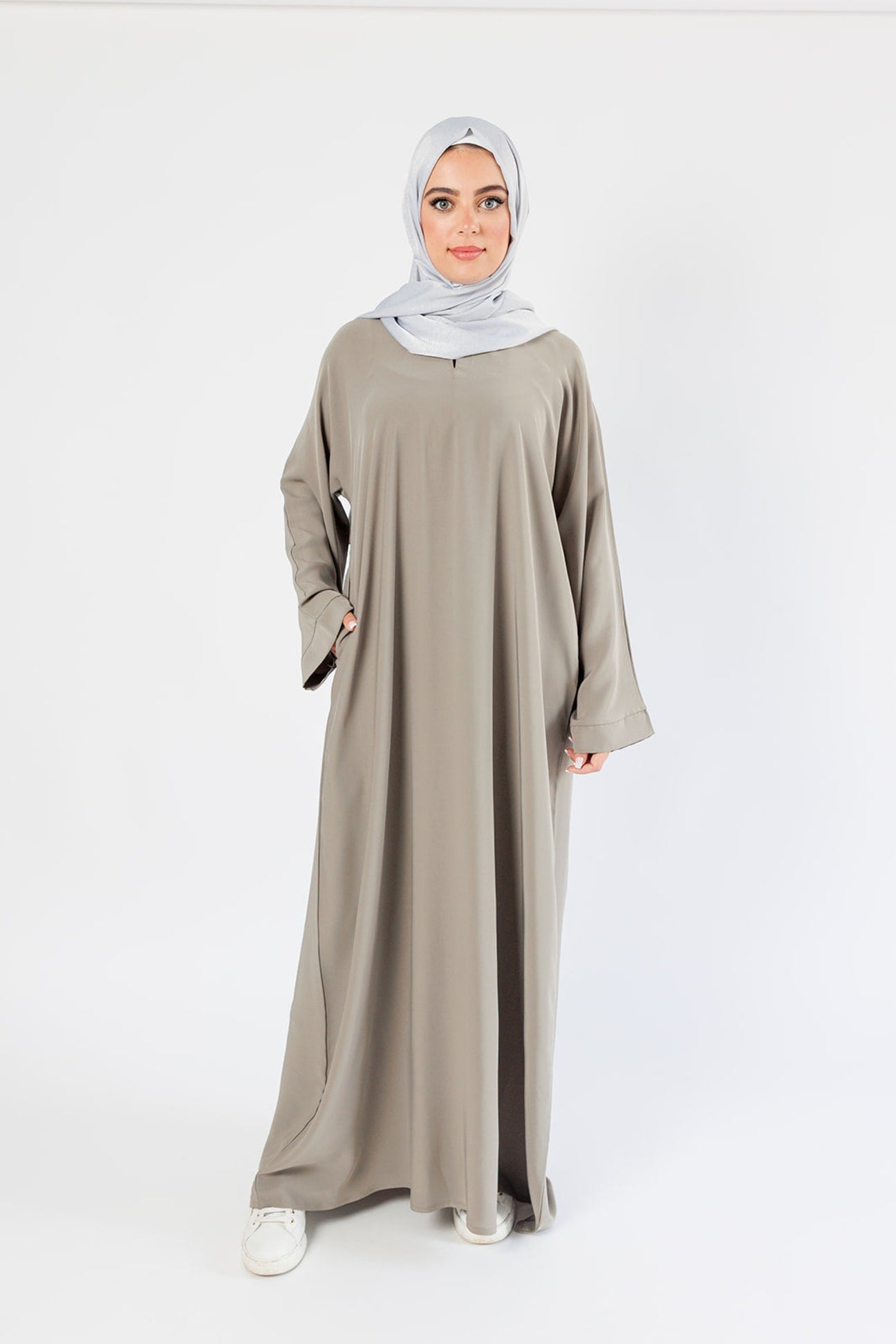 Mink Premium Plain Closed Abaya With Pocket (Wide Sleeves)