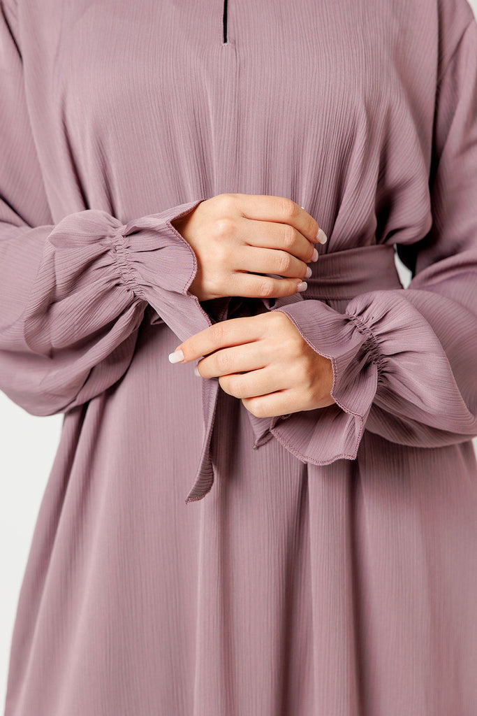 Mauve Tiered Closed Abaya – Textured Fabric, Belted with Cuffed Sleeves