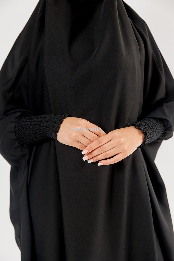 Black Jilbab Abaya – Premium One-Piece Design with Elastic Sleeves