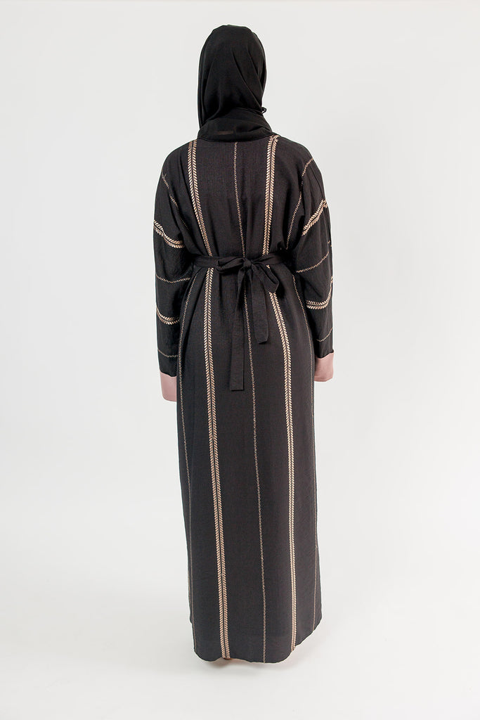 Black Two-Piece Abaya Set – Luxurious Crushed Polyester with Gold Embroidery and Belt