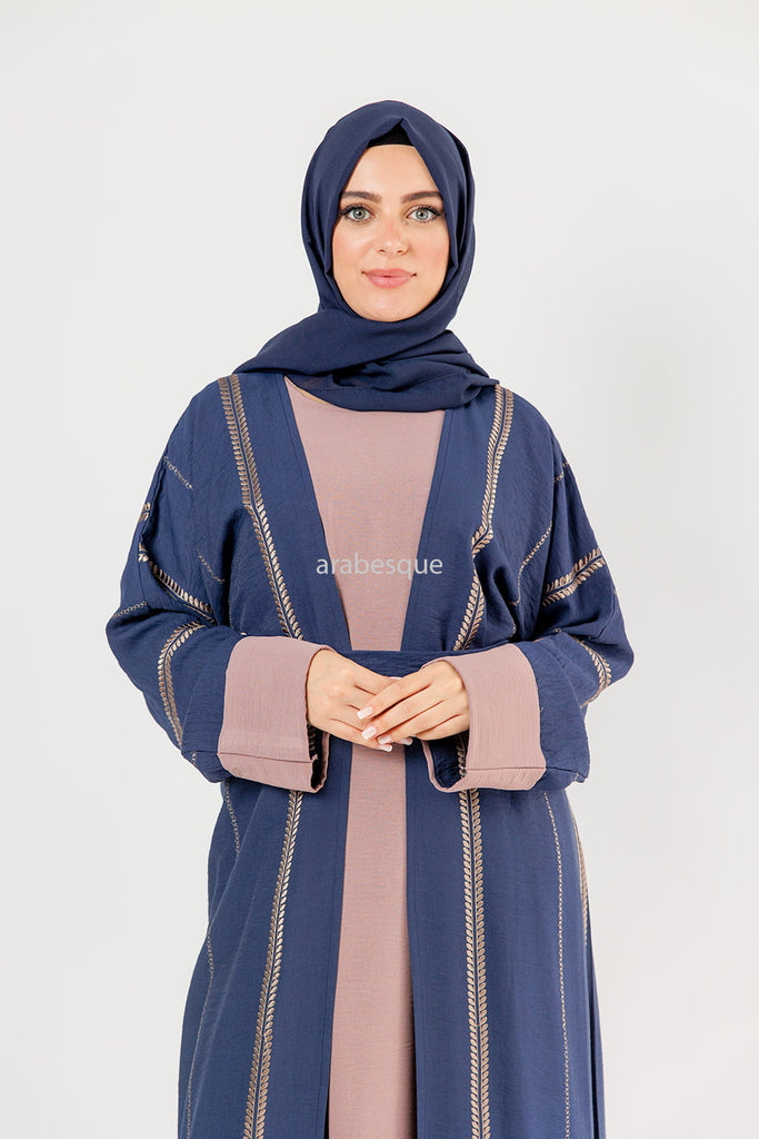 Navy Two-Piece Abaya Set – Luxurious Crushed Polyester with Gold Embroidery and Belt