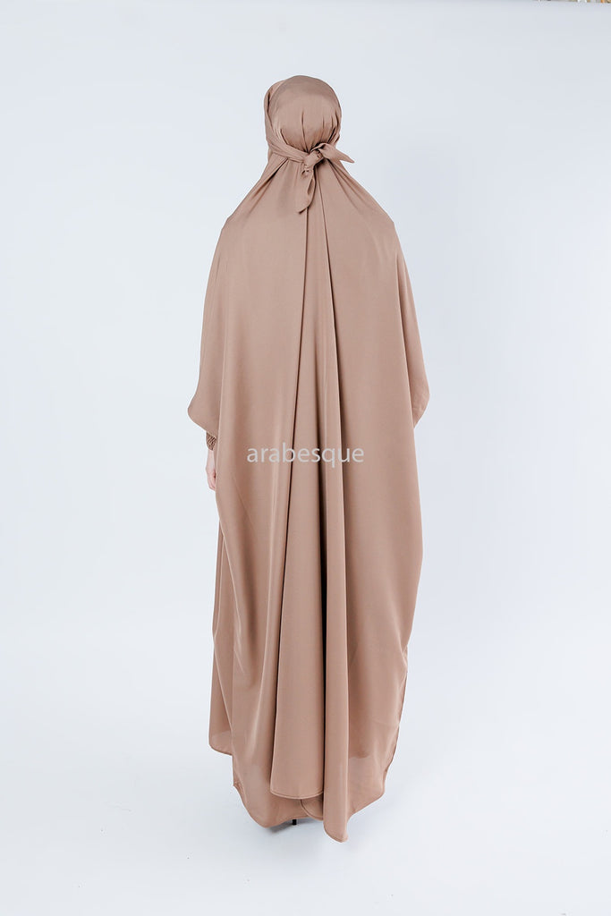 Beige Jilbab Abaya – One-Piece Design with Elastic Sleeves