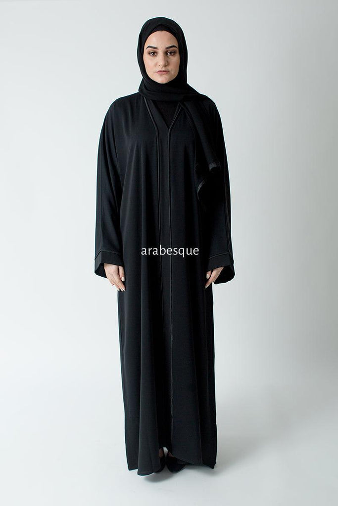 Premium Black Closed Abaya – Line Border Design with Pocket and Matching Scarf