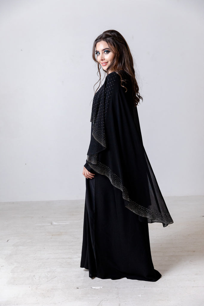 Black Closed Cape Abaya – Luxury Chiffon Design with Silver Stonework