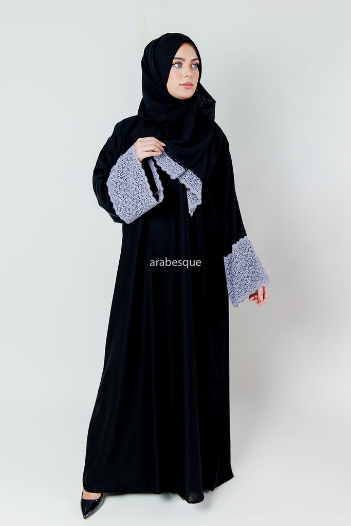 Black Closed Abaya – Elegant Lilac Lace Sleeve Design