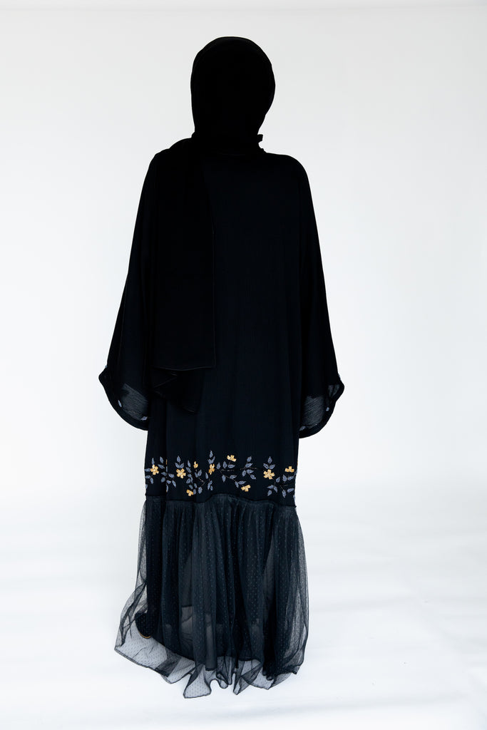 Black Open Abaya – Crushed Fabric Design with Net and Beaded Detailing