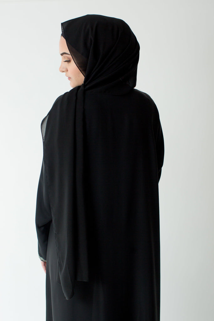 Black Closed Abaya – Silver Diamante Border Design