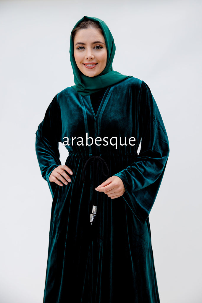 Dark Green Open Abaya – Elegant Plain Velvet Design